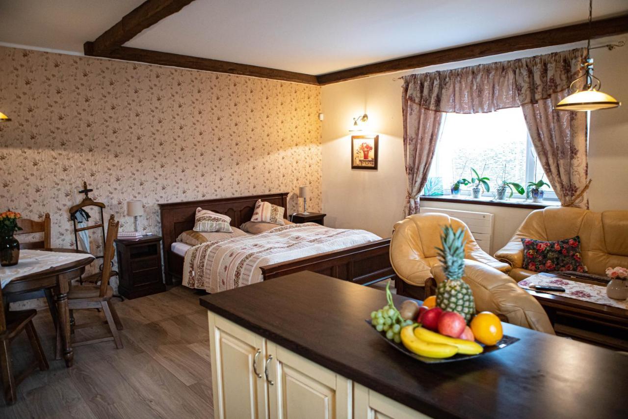 Kalvín Restaurant&Pension Rastislavice Bagian luar foto