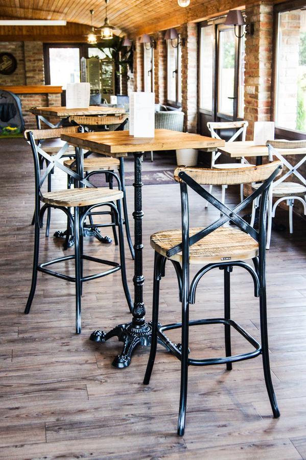 Kalvín Restaurant&Pension Rastislavice Bagian luar foto